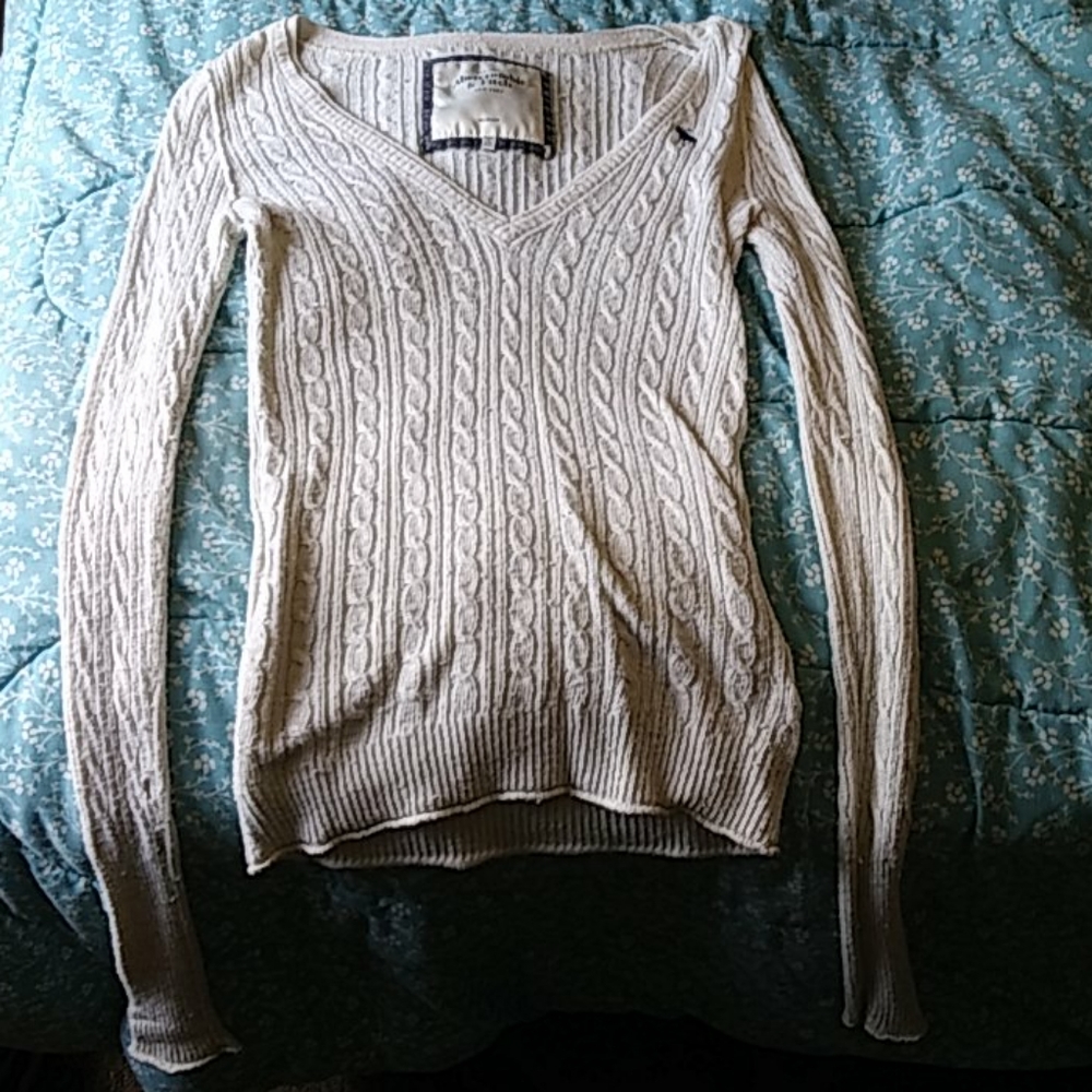 Off white sweater